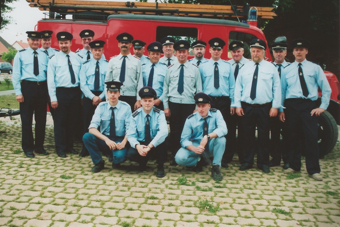 Gruppenbild 1998 Feuerwehr Wernikow